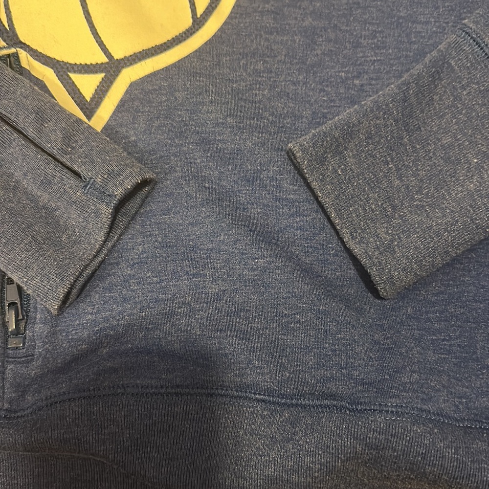 NY Knicks Hoodie with zippered pockets! Sz Small from  47 Forward - Picture 3 of 4